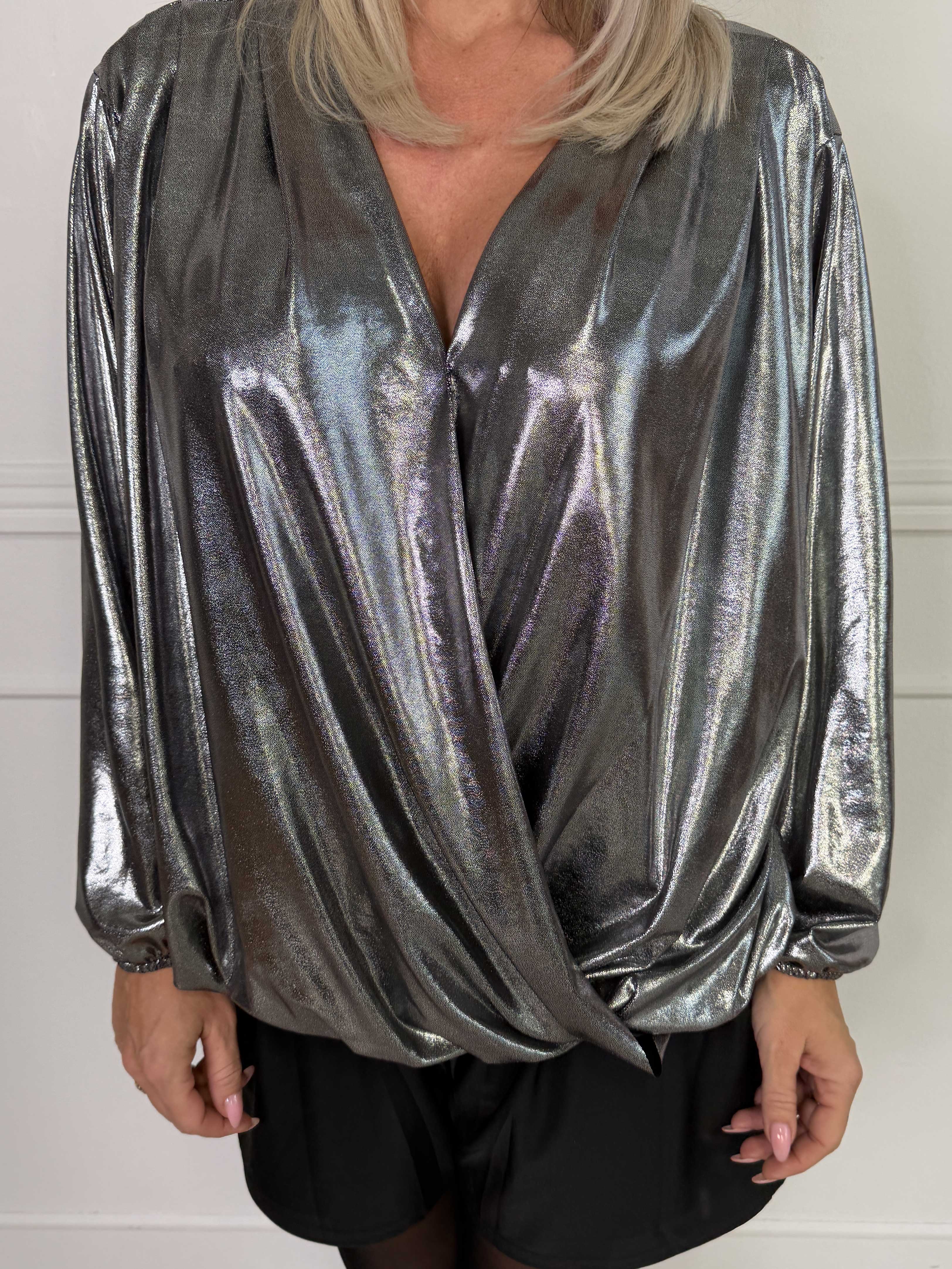 Rakel Shiny - Langærmet bluse i skinnende stof